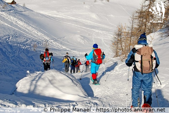 Descente vers le Pra Premier (Queyras, nouvel an à Molines / Trekking / France / Hautes-Alpes - FR-05) © Philippe Manaël