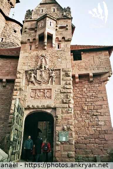 Porte principale, château du Haut-Koenigsbourg (Alsace Médiévale : Réveillon de l'an / Trekking / France / Alsace - FR-67) © Philippe Manaël