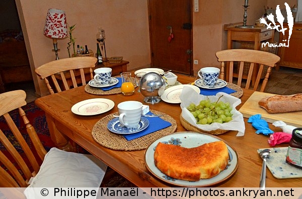 Petit-déjeuner, maison d'hôtes Villa Linda (Salon-de-Provence / Ville / France / Bouches-du-Rhône - FR-13) © Philippe Manaël