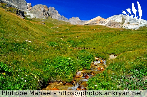 Ruisseau de la Fournache (Tour des Glaciers de la Vanoise / Trekking / France / Savoie - FR-73) © Philippe Manaël