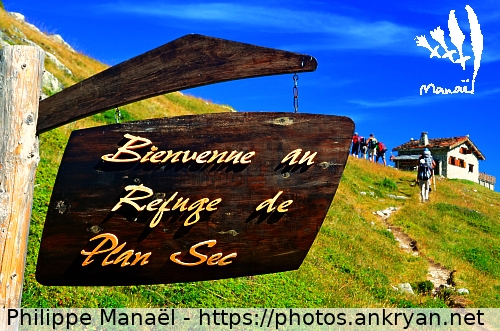 Bienvenue au refuge Plan Sec (Tour des Glaciers de la Vanoise / Trekking / France / Savoie - FR-73) © Philippe Manaël