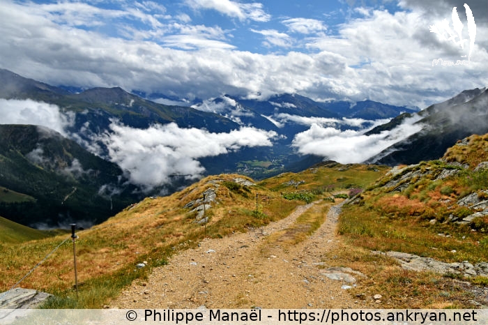 Sentier pour le refuge du Lac Blanc (Traversée de la Vanoise / Trekking / France / Savoie - FR-73) © Philippe Manaël