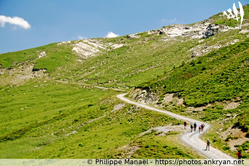 Sentier HRP, plateau d'Errayze (Traversée des Pyrénées par la HRP / Trekking / France) © Philippe Manaël