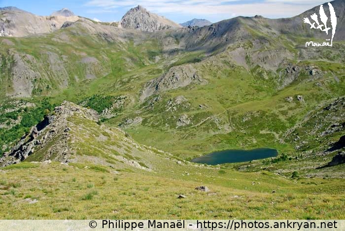 Lac de Cristol, vue d'en haut (Vallée de la Clarée et Mont Thabor / Trekking / France / Hautes-Alpes - FR-05) © Philippe Manaël