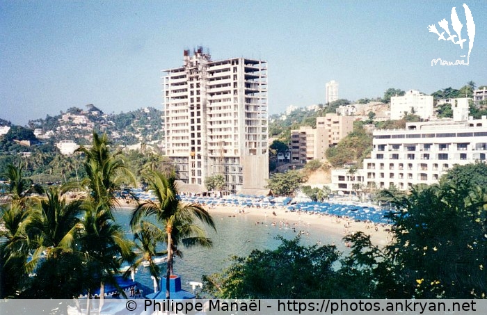 Plage de Caleta (Nouvel an, baie d'Acapulco / Mexique / Guerrero - MX) © Philippe Manaël