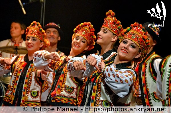 photo n°3 (Ukraine : Ballet Gorytsvit / Mondial'Folk de Plozévet 2014 / Festival / France / Bretagne - FR-29) © Philippe Manaël