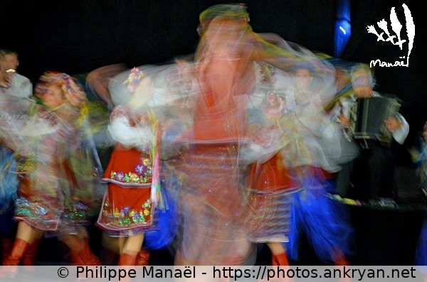 photo n°26 (Ukraine : Ballet Gorytsvit / Mondial'Folk de Plozévet 2014 / Festival / France / Bretagne - FR-29) © Philippe Manaël